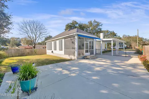 Exterior - 115 W Third St, Long Beach, MS 39560 photo 4 of 14