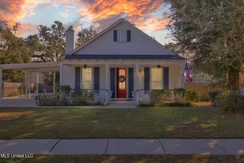 Exterior - 115 W Third St, Long Beach, MS 39560 photo 6 of 14