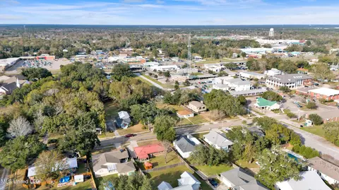 View/Area - 115 W Third St, Long Beach, MS 39560 photo 9 of 18