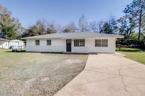 15089 Wesley Cir, Gulfport, MS 39503