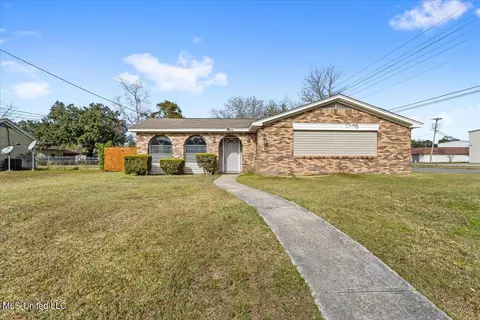 4811 Bronfair Ave, Pascagoula, MS 39581