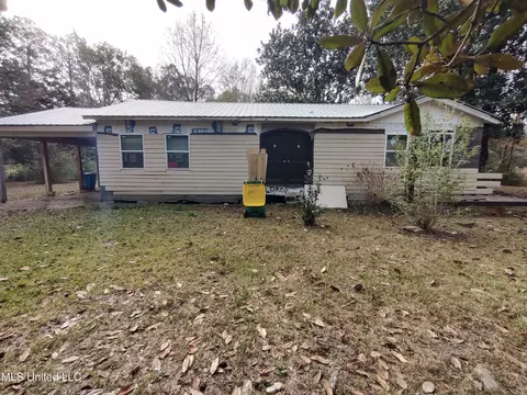 8104 Coda Rd, Moss Point, MS 39562 photo 1