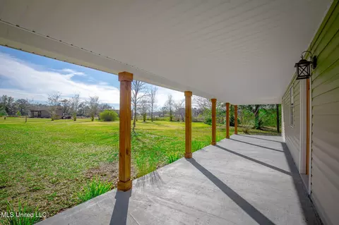 Exterior - 277 Howell Tanner Chapel Rd, Lucedale, MS 39452 photo 2 of 12