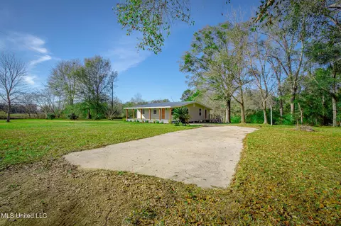Exterior - 277 Howell Tanner Chapel Rd, Lucedale, MS 39452 photo 10 of 12