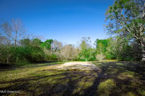 Exterior - 277 Howell Tanner Chapel Rd, Lucedale, MS 39452 photo 6 of 12