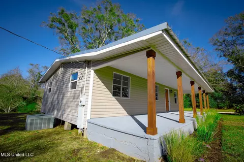 Exterior - 277 Howell Tanner Chapel Rd, Lucedale, MS 39452 photo 7 of 12