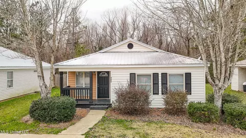 134 Cedar Brook Dr, Pearl, MS 39208