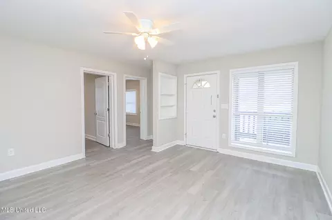 Living - 134 Cedar Brook Dr, Pearl, MS 39208 photo 2 of 2
