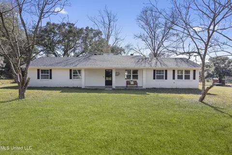 14174 Schanbacher Rd, Gulfport, MS 39503