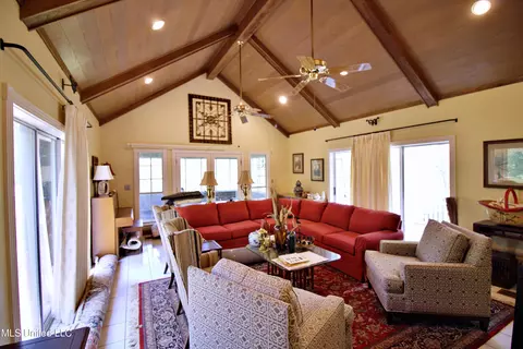 Living - 280 Lowery Rd, Sumrall, MS 39482 photo 2 of 4