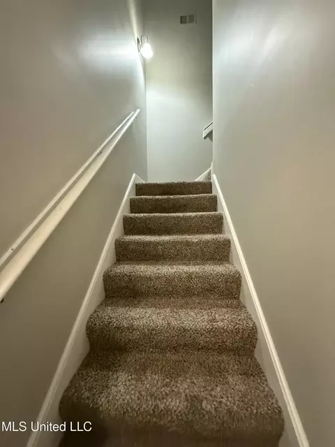 Entry Way - 2070 Aspen Dr, Nesbit, MS 38651 photo 1 of 1