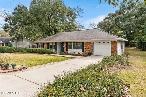 811 23rd St, Gulfport, MS 39501
