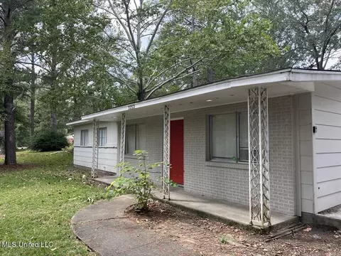 3253 Ridgeland Dr, Jackson, MS 39212