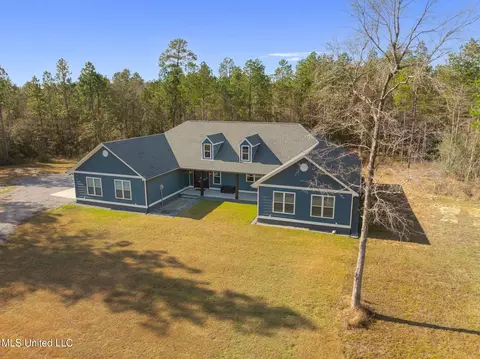 132 Calvin Headley Rd, Hattiesburg, MS 39401