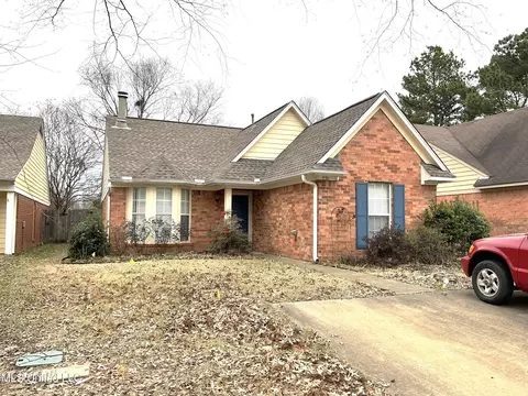 956 Mcgowan Dr, Southaven, MS 38671