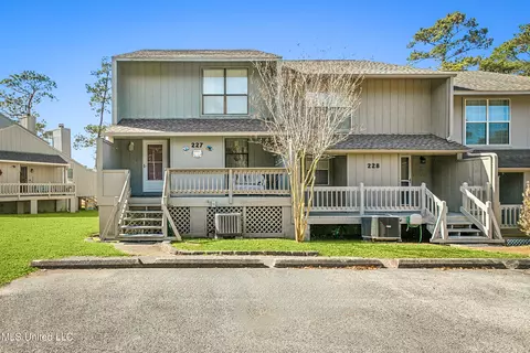227 High Pt, Diamondhead, MS 39525