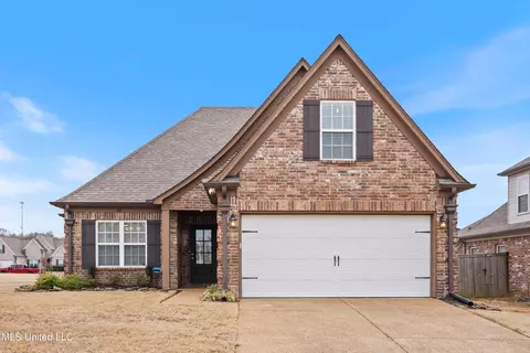 185 Magnolia Blossom Dr, Hernando, MS 38632