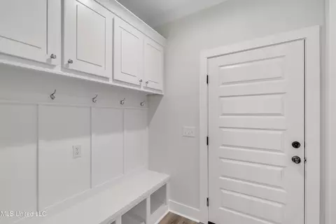 Entry Way - 692 Bearing Way, Brandon, MS 39047 photo 2 of 3