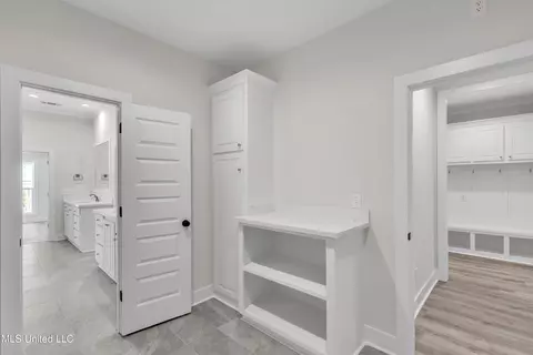 Entry Way - 692 Bearing Way, Brandon, MS 39047 photo 3 of 3