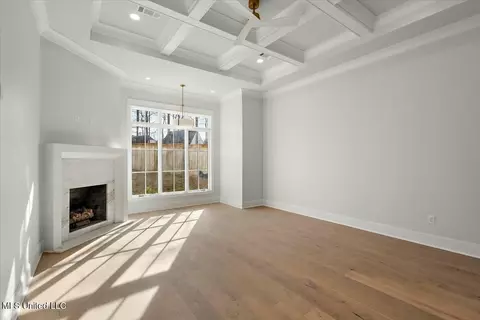 Living - 256 Ashworth Cir, Madison, MS 39110 photo 7 of 7