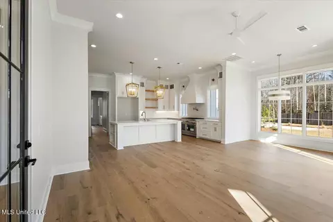 Living - 256 Ashworth Cir, Madison, MS 39110 photo 6 of 7