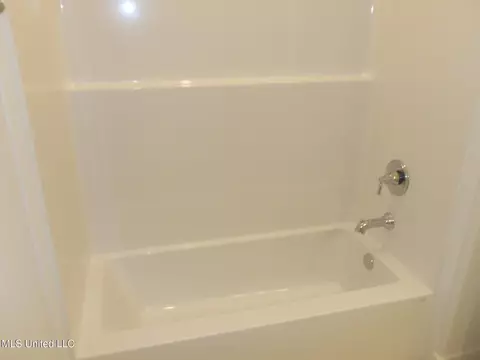 Bath - 9674 Talisman Pass, Olive Branch, MS 38654 photo 5 of 5