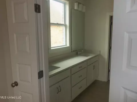 Entry Way - 9674 Talisman Pass, Olive Branch, MS 38654 photo 3 of 5