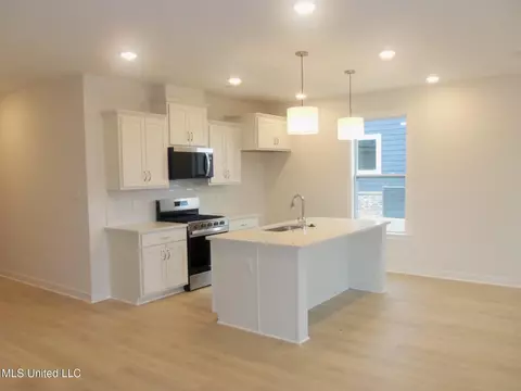 Kitchen - 9674 Talisman Pass, Olive Branch, MS 38654 photo 1 of 2