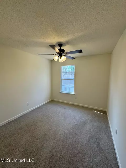 5967 Eagleston Dr, Olive Branch, MS 38654 photo 11