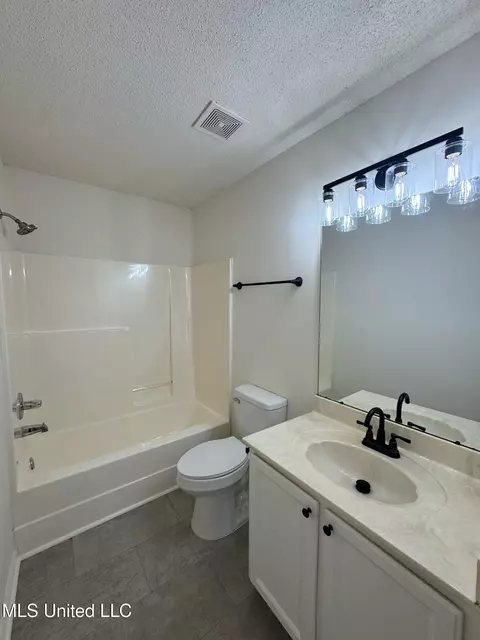 5967 Eagleston Dr, Olive Branch, MS 38654 photo 12