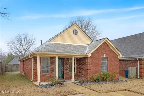 8433 Clubview Dr, Olive Branch, MS 38654