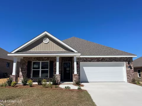 17880 Kelso Dr, D'iberville, MS 39540