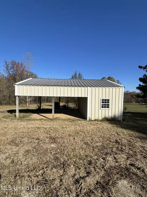 981 Rock Hill Rd, Como, MS 38619 photo 5