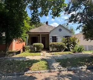 2413 Cherry St, Vicksburg, MS 39180