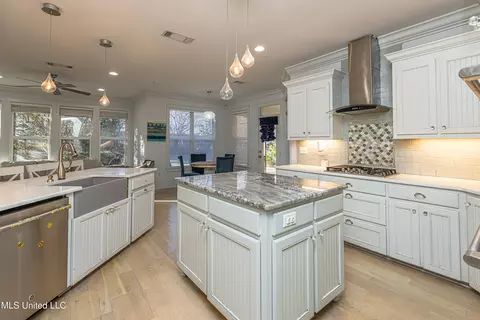 Kitchen - 114 Copper Ridge Dr, Brandon, MS 39042 photo 6 of 6