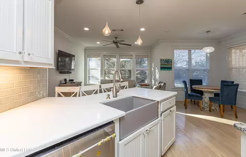 Kitchen - 114 Copper Ridge Dr, Brandon, MS 39042 photo 5 of 6