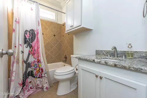 Bath - 114 Copper Ridge Dr, Brandon, MS 39042 photo 4 of 13