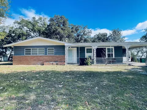 142 Oakmont Pl, Biloxi, MS 39531