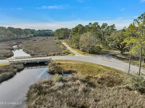 4009 Orange Grove Rd, Moss Point, MS 39562