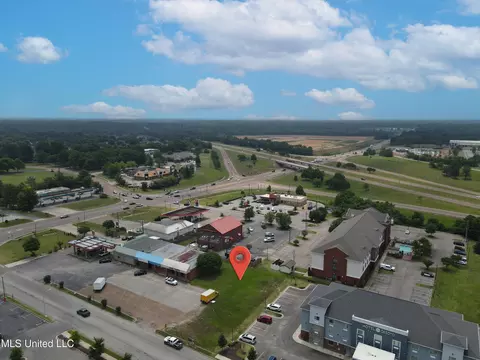 Mid South Drive, Olive Branch, MS 38654 photo 3