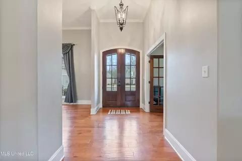 Entry Way - 1462 Banbury Ln, Hernando, MS 38632 photo 1 of 2