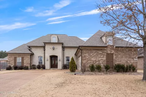 Exterior - 1462 Banbury Ln, Hernando, MS 38632 photo 2 of 7