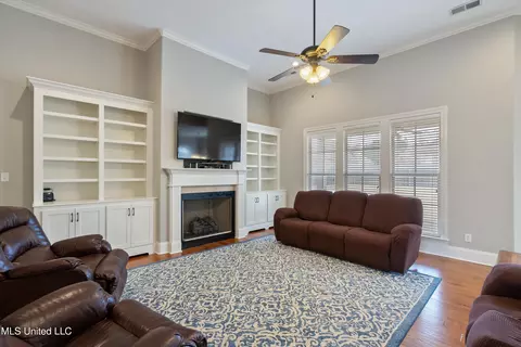 Living - 1462 Banbury Ln, Hernando, MS 38632 photo 1 of 1