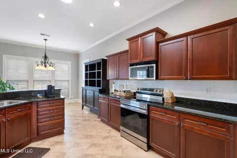 Kitchen - 1462 Banbury Ln, Hernando, MS 38632 photo 1 of 3