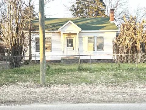 400 Lakeside St, Itta Bena, MS 38941