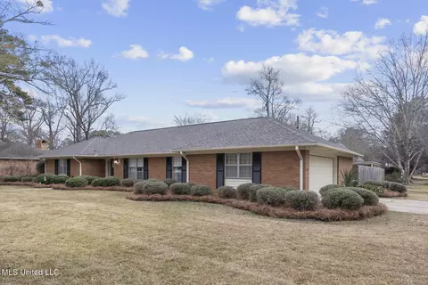 Exterior - 5405 Charter Oak Place Pl, Jackson, MS 39211 photo 1 of 2