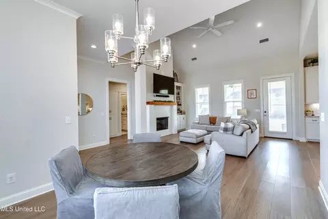 Dining - 206 Bridge Ct, Madison, MS 39110 photo 4 of 4