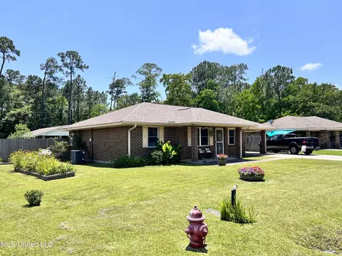 1001 Rue De Lasalle St, Waveland, MS 39576