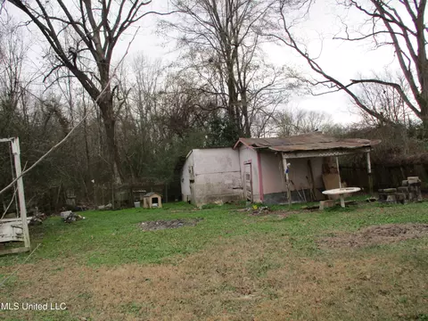 412 E Semmes St, Canton, MS 39046 photo 10