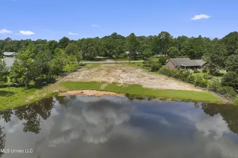 18464 Deer Dr, Saucier, MS 39574 photo 8